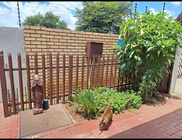 3 BEDROOM PROPERTY TO RENT IN EIKE PARK